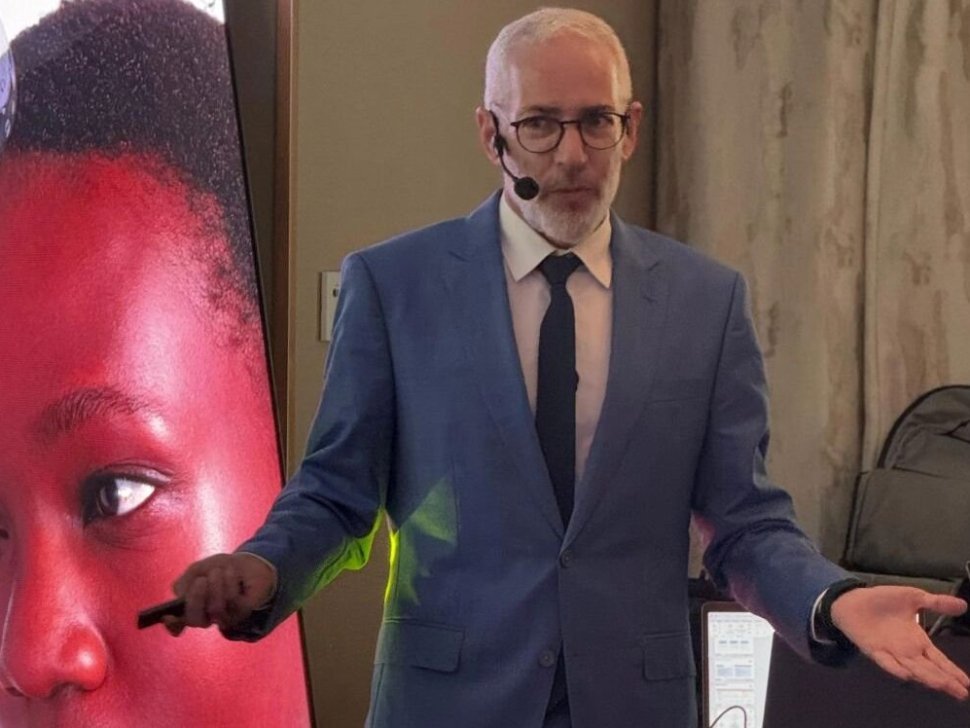 Dr-Eyal-Kramer